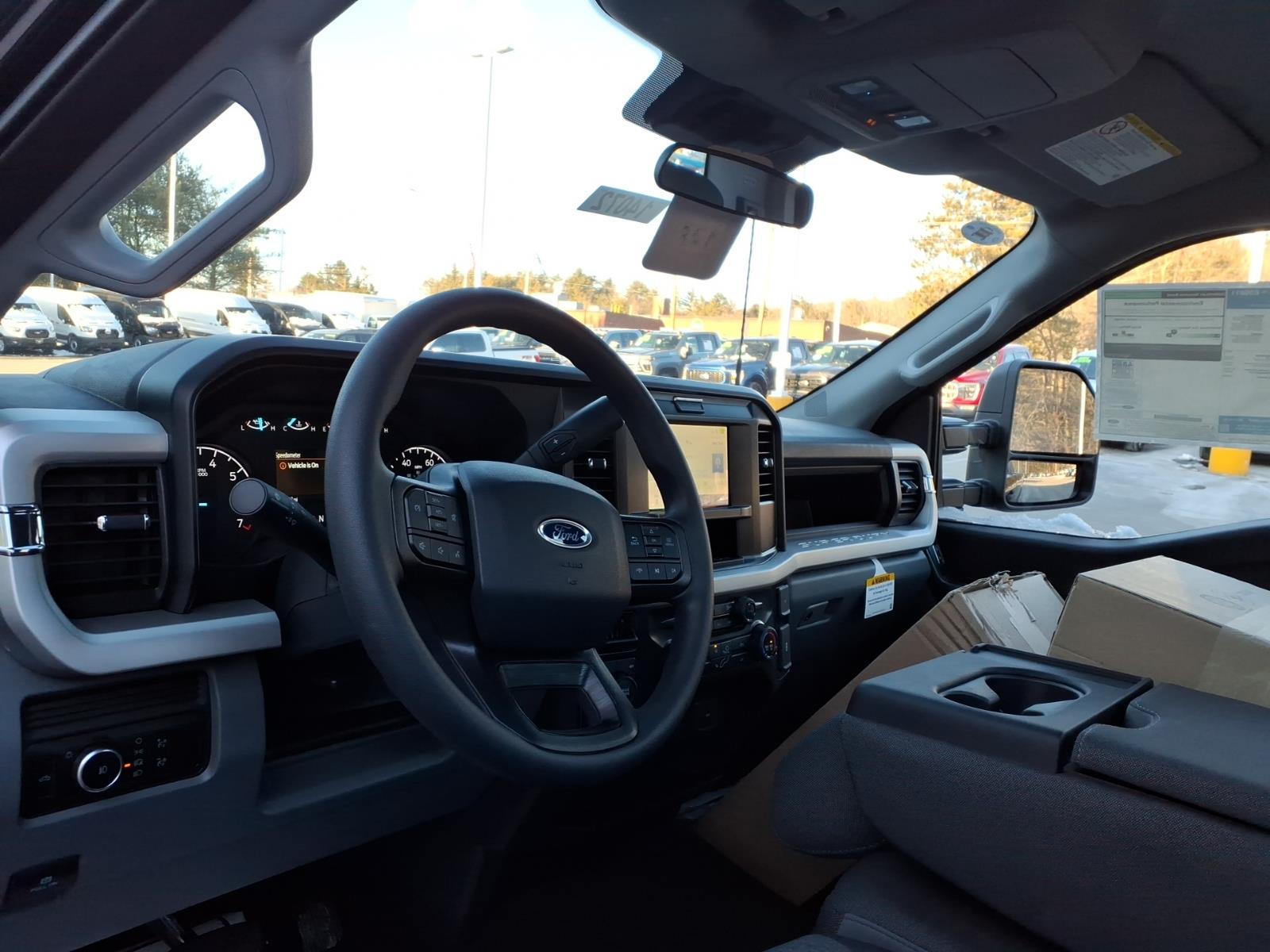 2025 Ford F-350 Super Duty XL - Photo 12