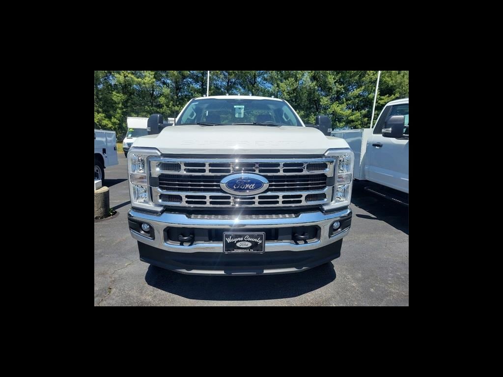 New 2023 Ford F-350 Super Duty XL 4x4 XL Regular Cab 145 in. WB SRW Chassis