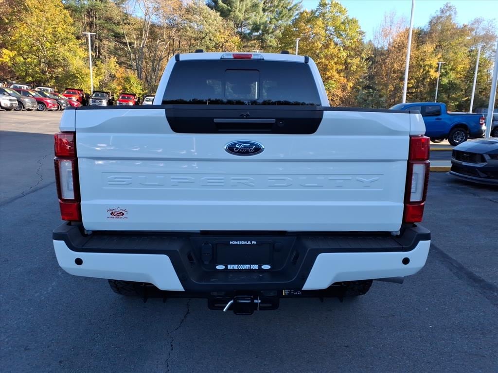 Used 2022 Ford F-350 Super Duty Lariat 4x4 Lariat Crew Cab 6.8 ft. SB SRW Pickup