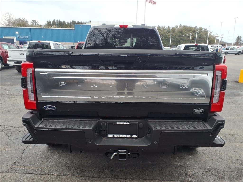New 2026 Ford F-450 Super Duty Platinum DRW 4x4 Platinum Crew Cab 8 ft. LB DRW Pickup