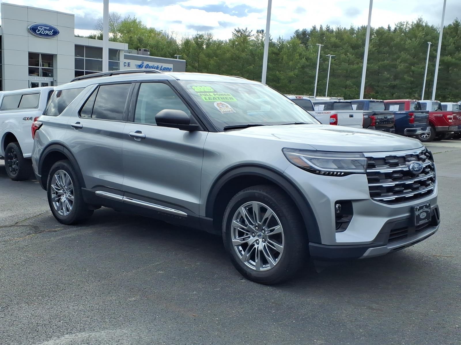 2025 Ford Explorer Active 4WD (PL535)'s photo