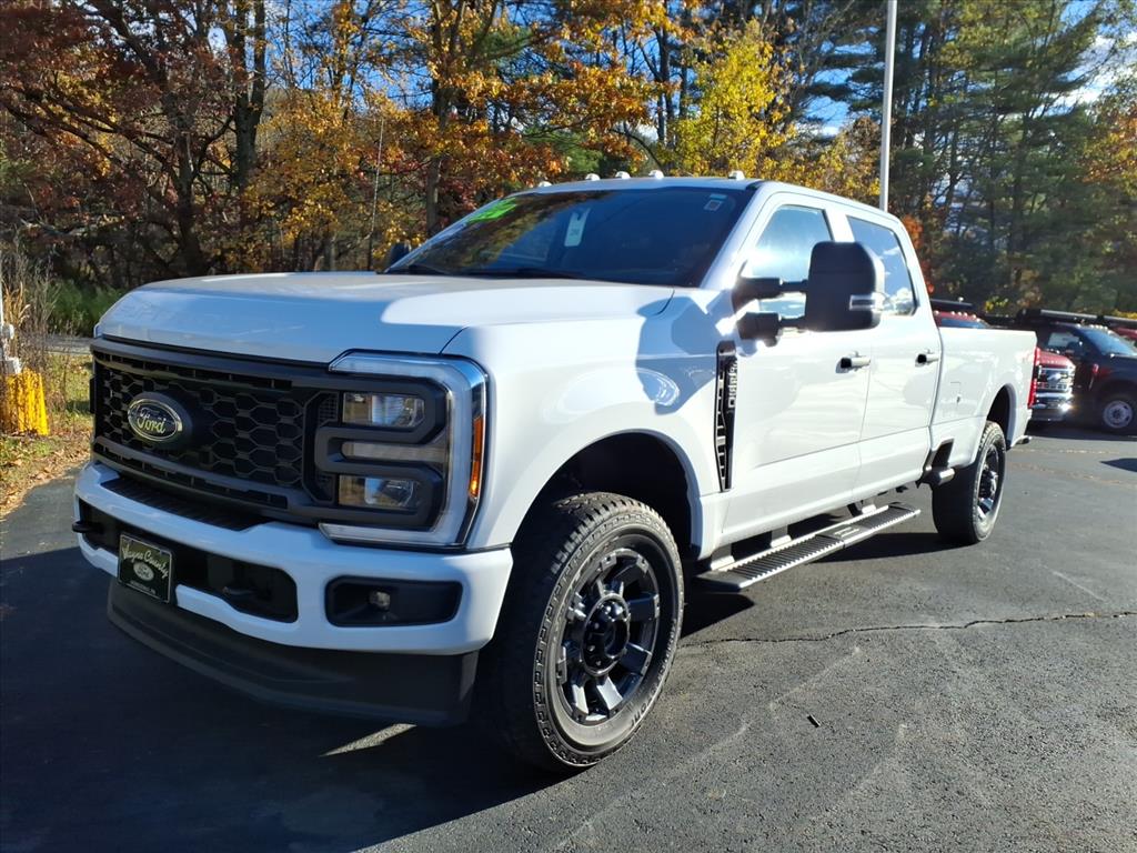 2023 Ford F-250 Super Duty XL's photo
