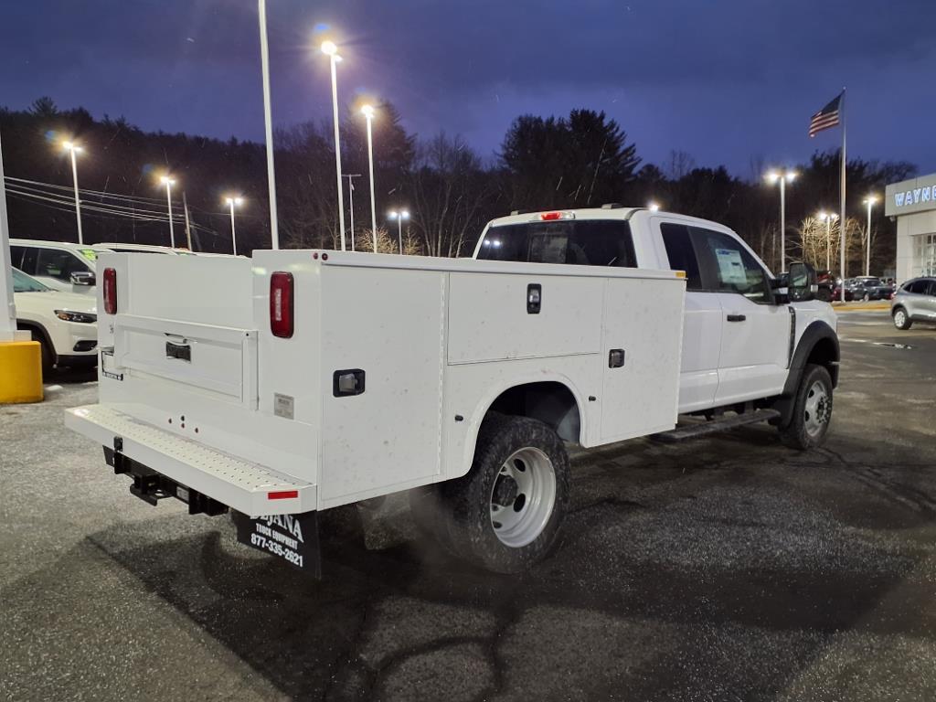 2024 Ford F-550 photo 3