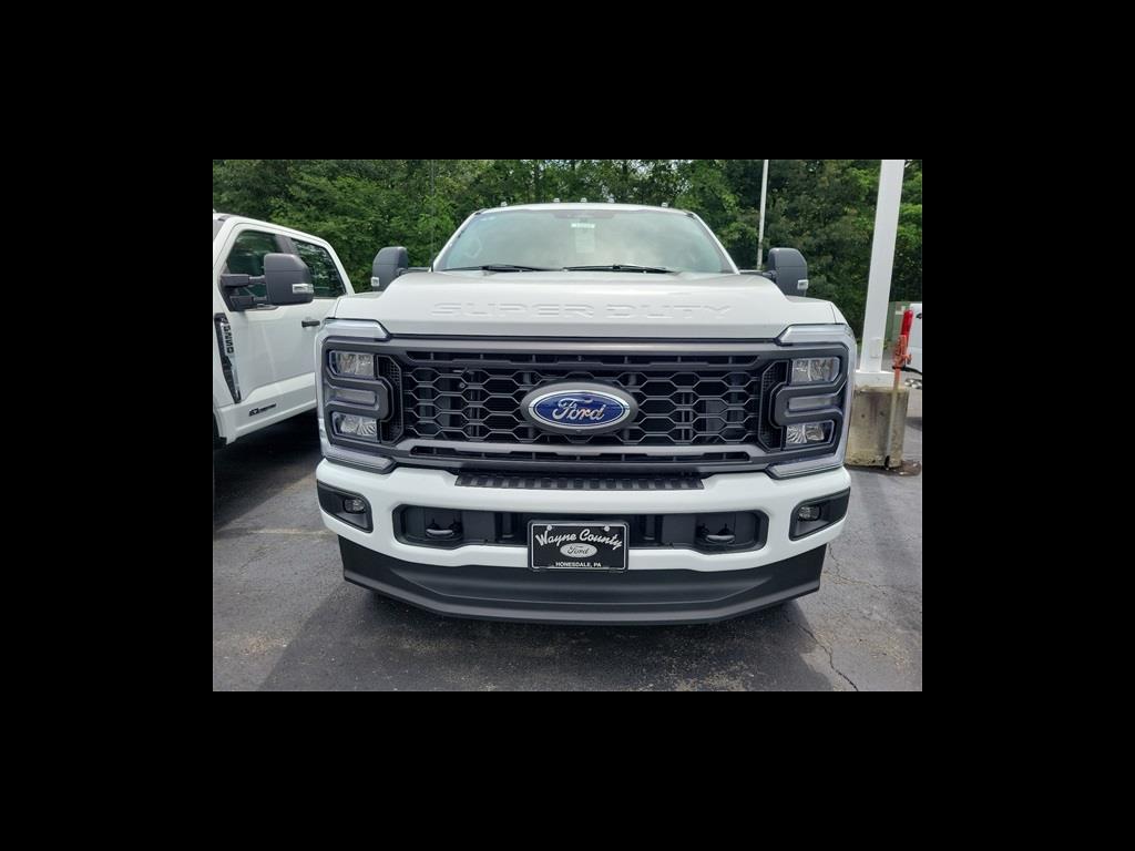2023 Ford F-250 XL photo 3