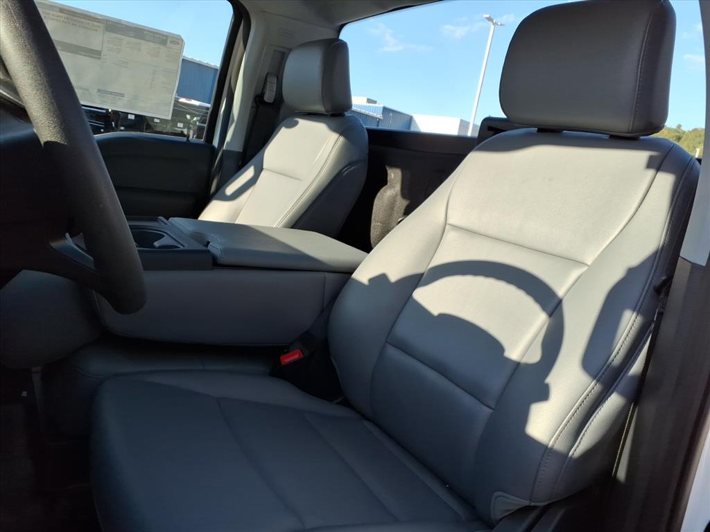 2025 Ford F-550 Super Duty Chassis Cab XL - Photo 8