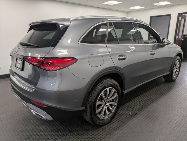 2023 Mercedes Benz GLC 300 4MATIC photo 4