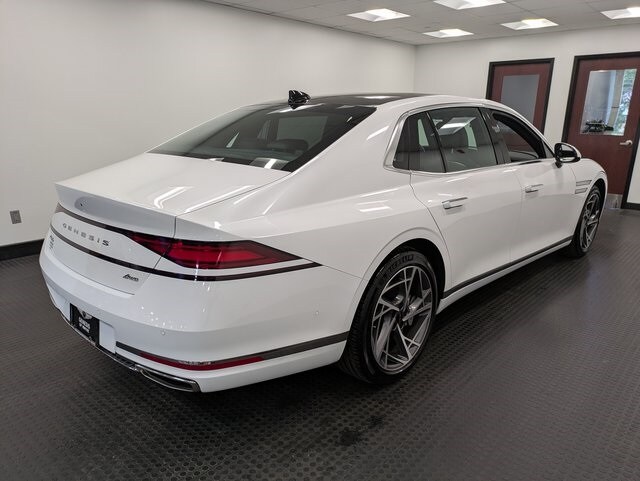 2025 Genesis G90 3.5T AWD photo 4