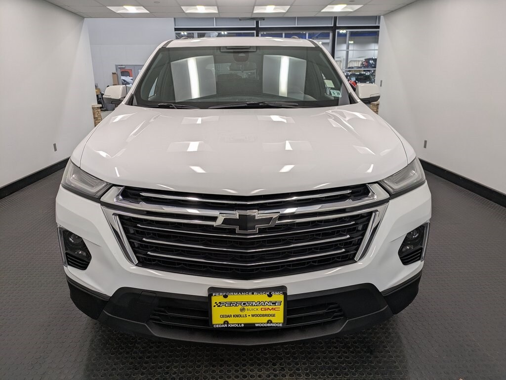 2023 Chevrolet Traverse Cloth 1LT photo 2
