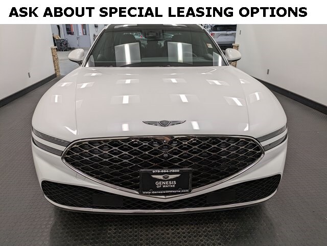 2025 Genesis G90 3.5T AWD photo 2