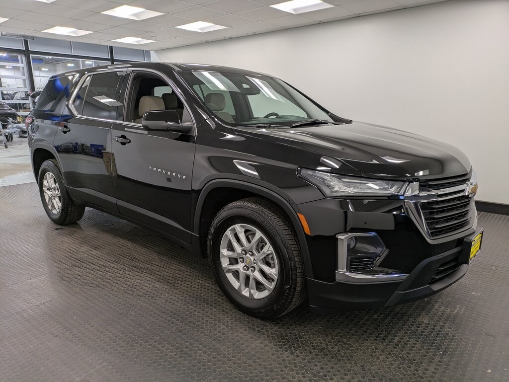 2022 Chevrolet Traverse 1LS photo 3