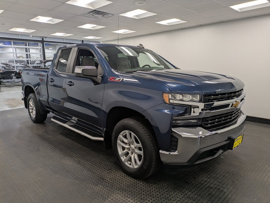 2019 Chevrolet Silverado 1500 LT photo 3