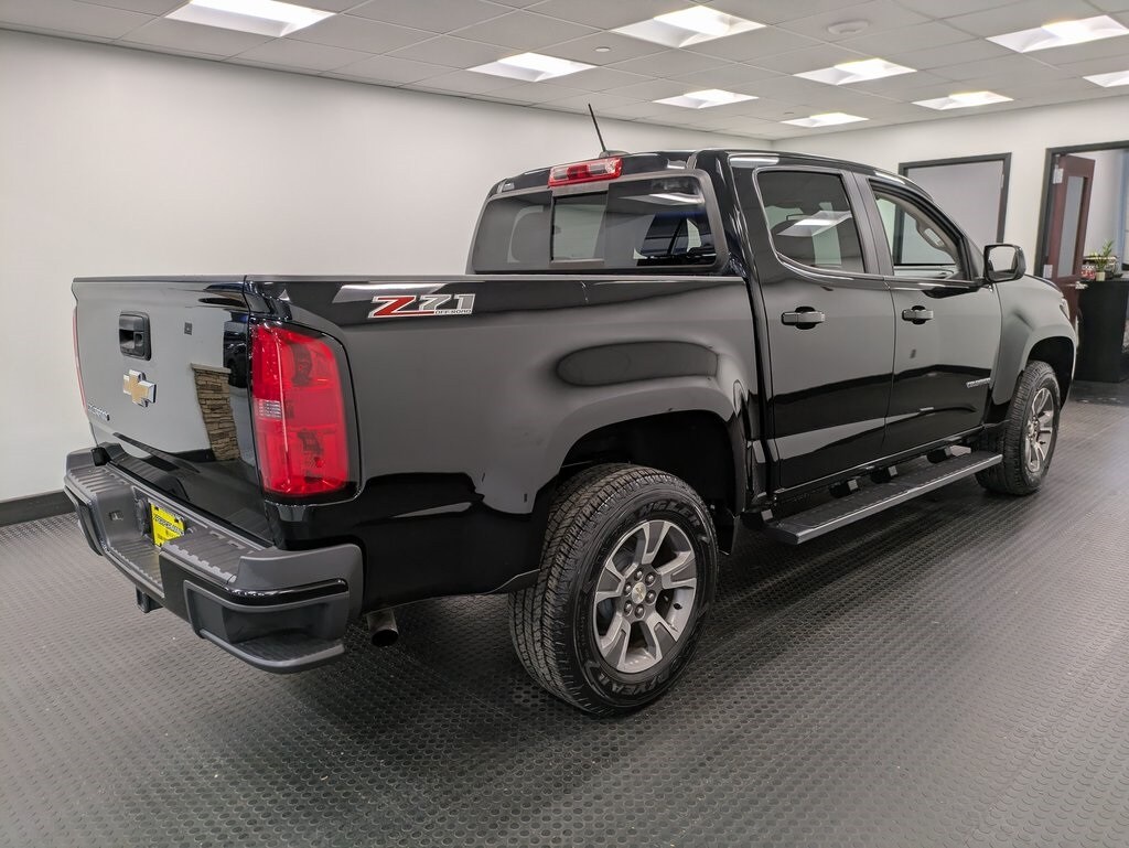 2016 Chevrolet Colorado Z71 photo 2