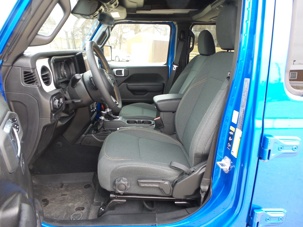 2024 Jeep Wrangler 4-Door Sport S - Photo 11