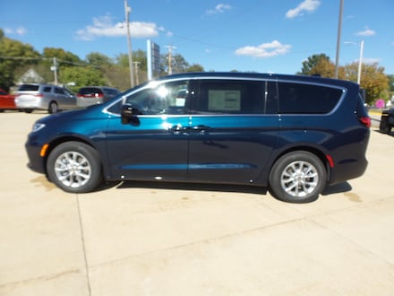 2025 Chrysler Pacifica SELECT AWD Passenger Van