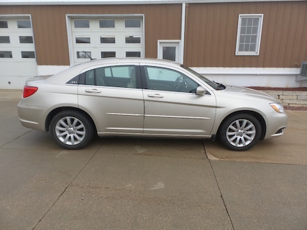 2013 Chrysler 200 Touring Sedan