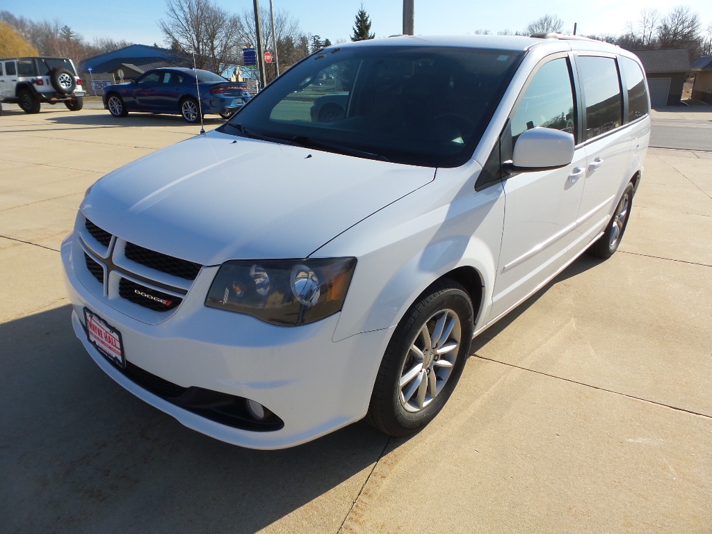 Used 2014 Dodge Grand Caravan R/T with VIN 2C4RDGEG9ER385694 for sale in Anamosa, IA