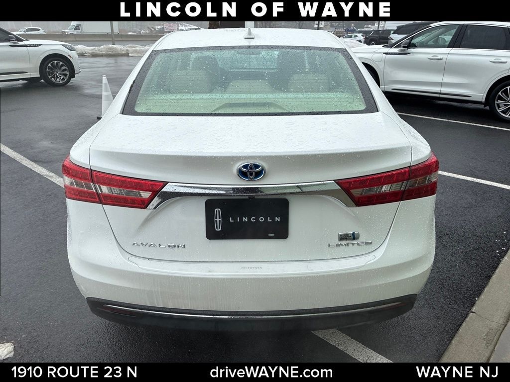 Used 2016 Toyota Avalon Hybrid Limited Sedan