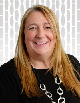 Staff member Nicole Tomko from ID_35335c4a0291