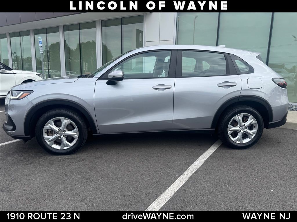 2023 Honda HR-V LX photo 2