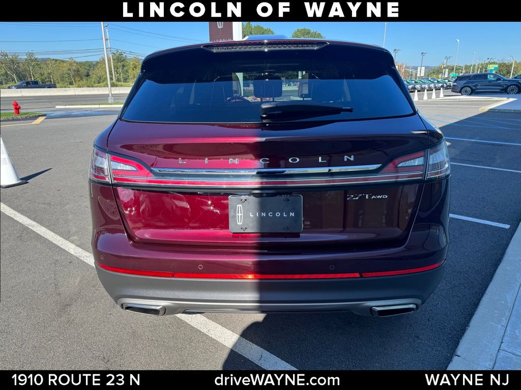 2019 Lincoln Nautilus Reserve photo 3