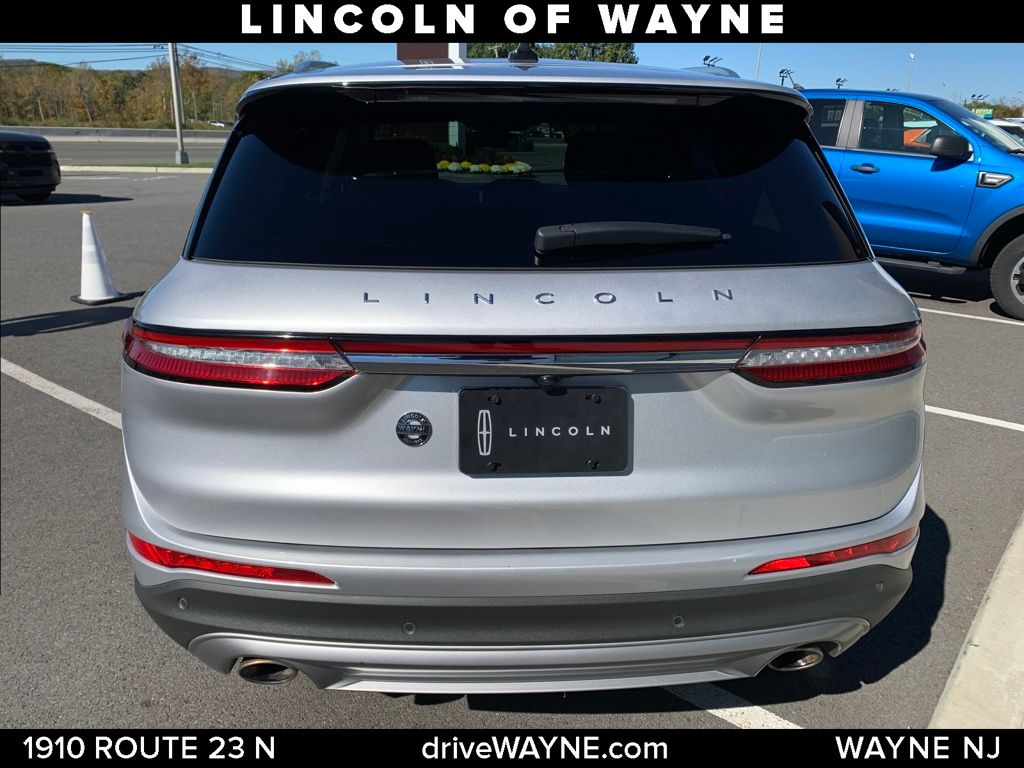 2020 Lincoln Corsair Standard photo 4