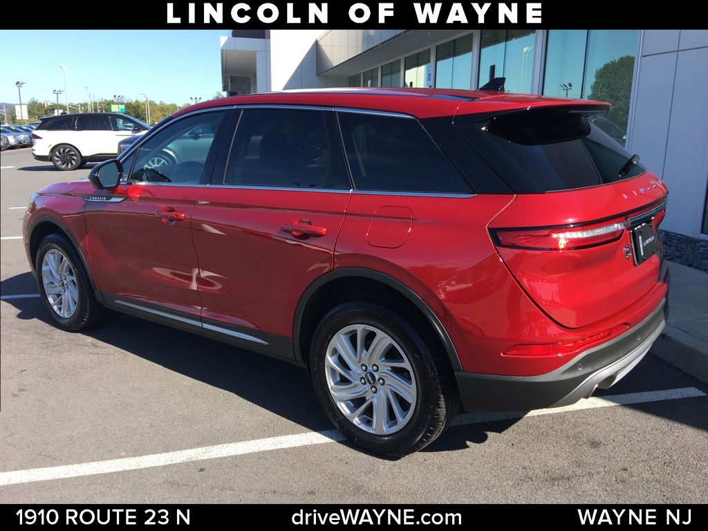 2023 Lincoln Corsair Standard photo 3
