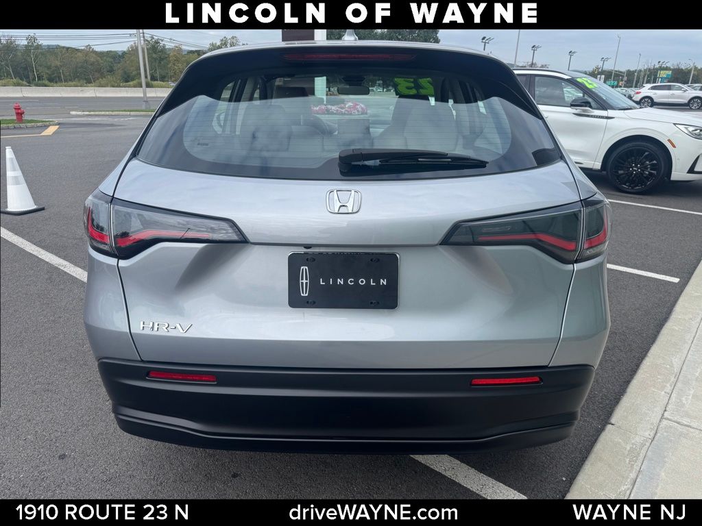 2023 Honda HR-V LX photo 4
