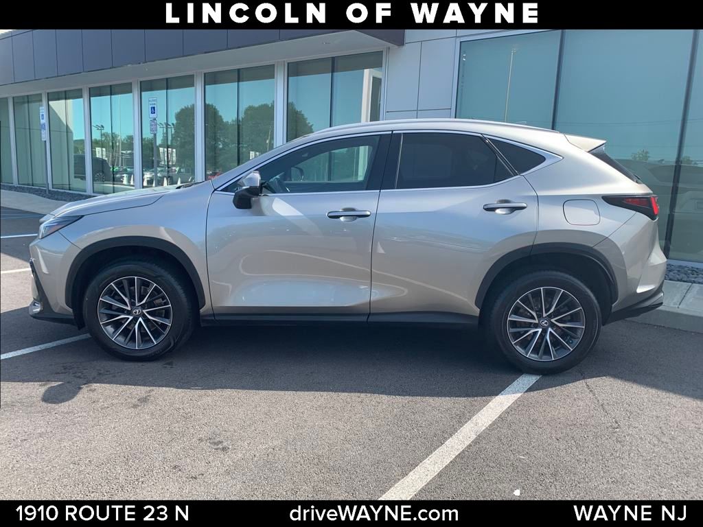 2023 Lexus NX Premium photo 2