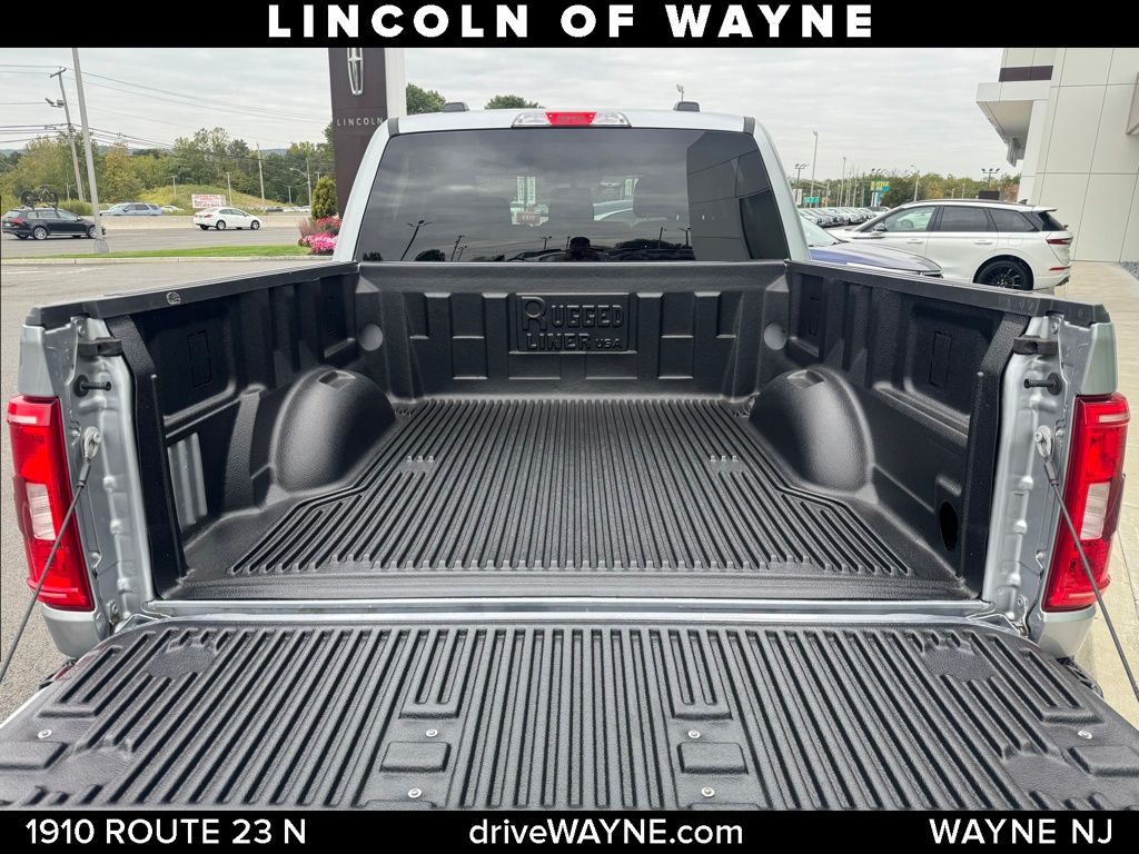 2023 Ford F-150 XLT photo 4