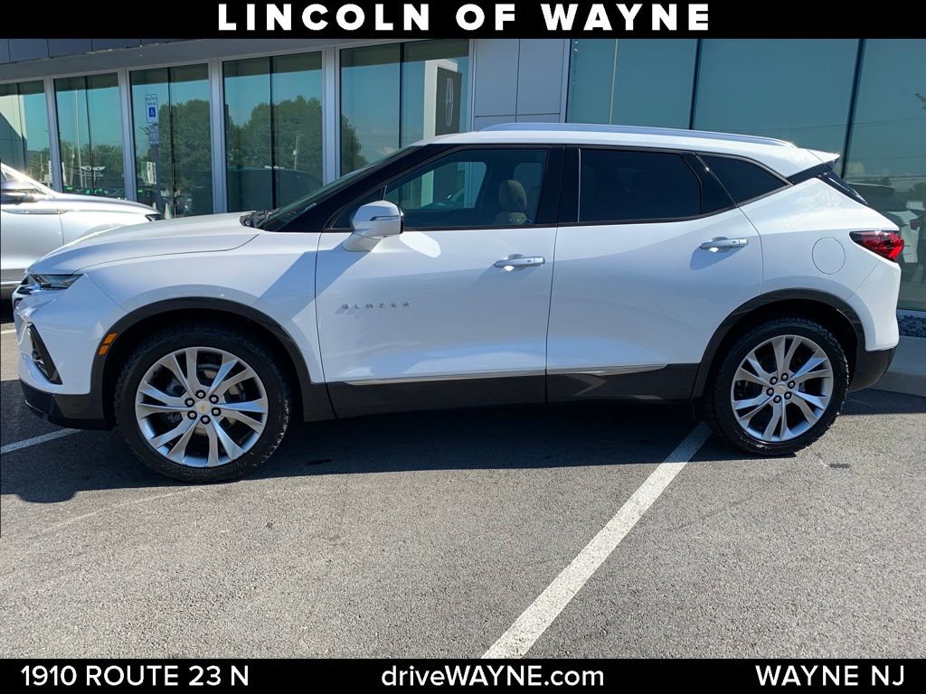 2022 Chevrolet Blazer Premier photo 2