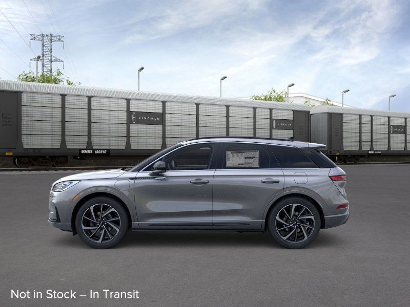 2026 Lincoln Corsair Grand Touring photo 3