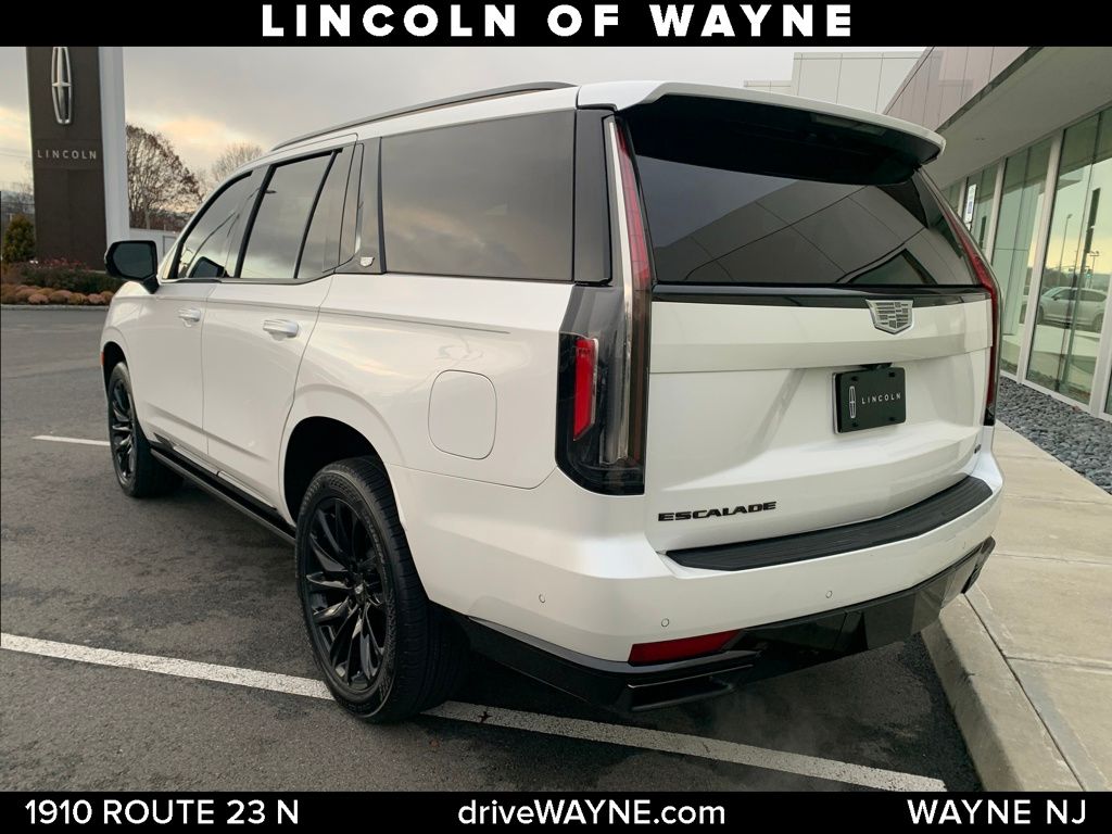 2023 Cadillac Escalade Sport Platinum photo 3