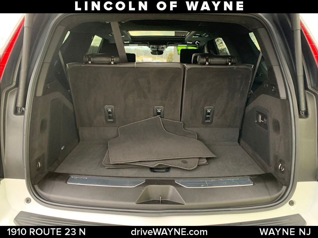 2023 Cadillac Escalade Sport Platinum photo 4