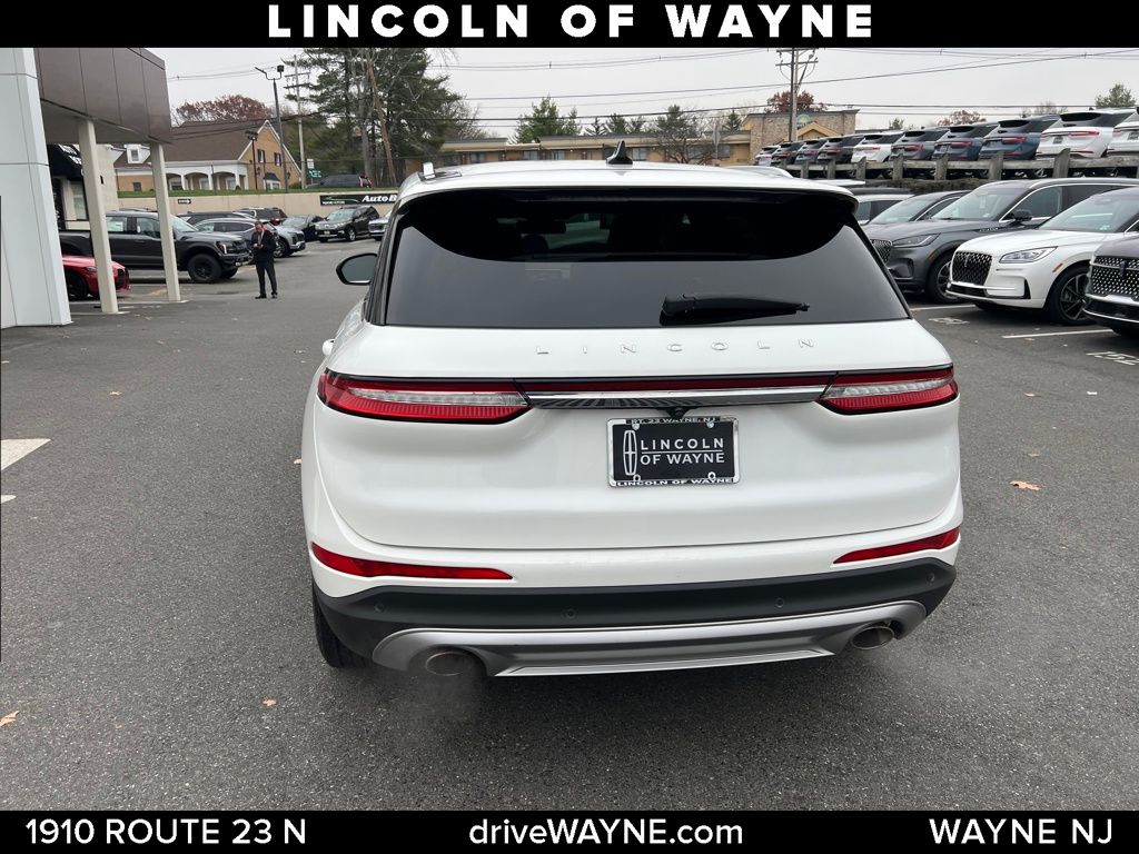2020 Lincoln Corsair Standard photo 4