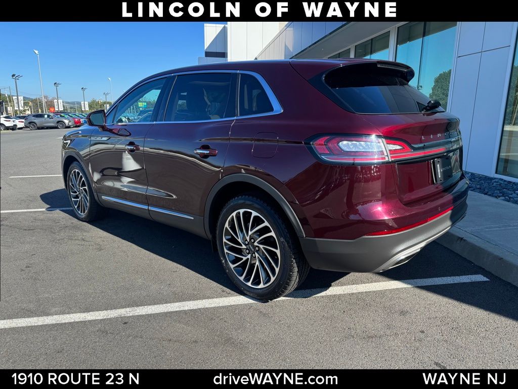 2019 Lincoln Nautilus Reserve photo 2