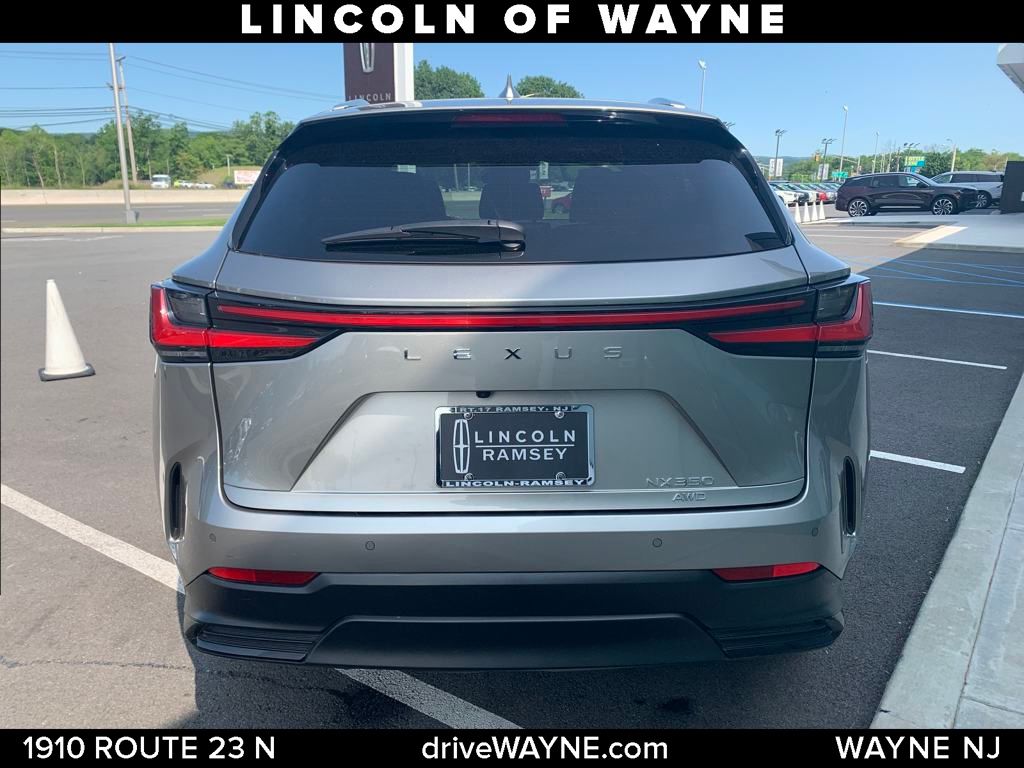 2023 Lexus NX Premium photo 4