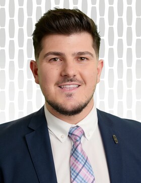 Staff member Abdulla Arifi from ID_45d5f755bbb9