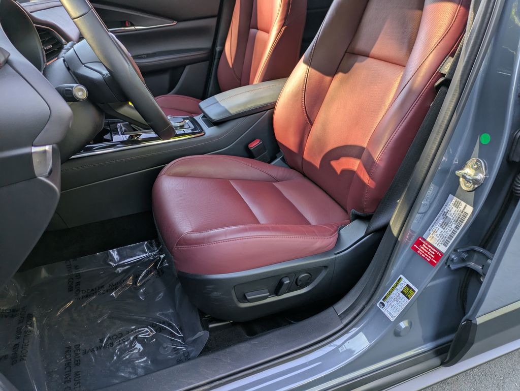 2023 Mazda CX-30 Carbon Edition - Photo 13