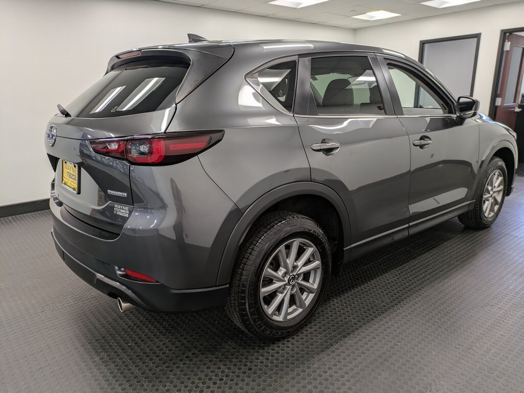 2022 Mazda CX-5 2.5 S Preferred photo 4