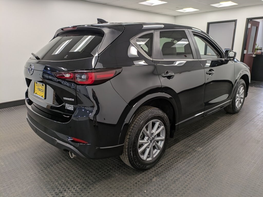 2025 Mazda CX-5 2.5 S Preferred photo 3