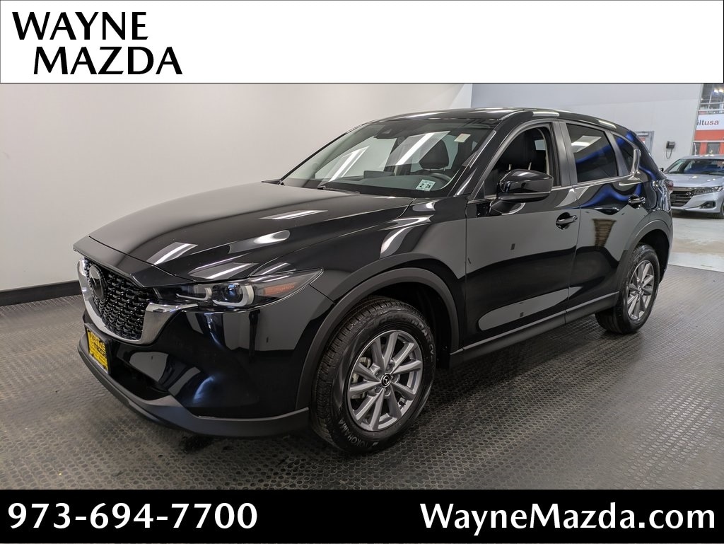 2023 Mazda CX-5 S Preferred package's photo