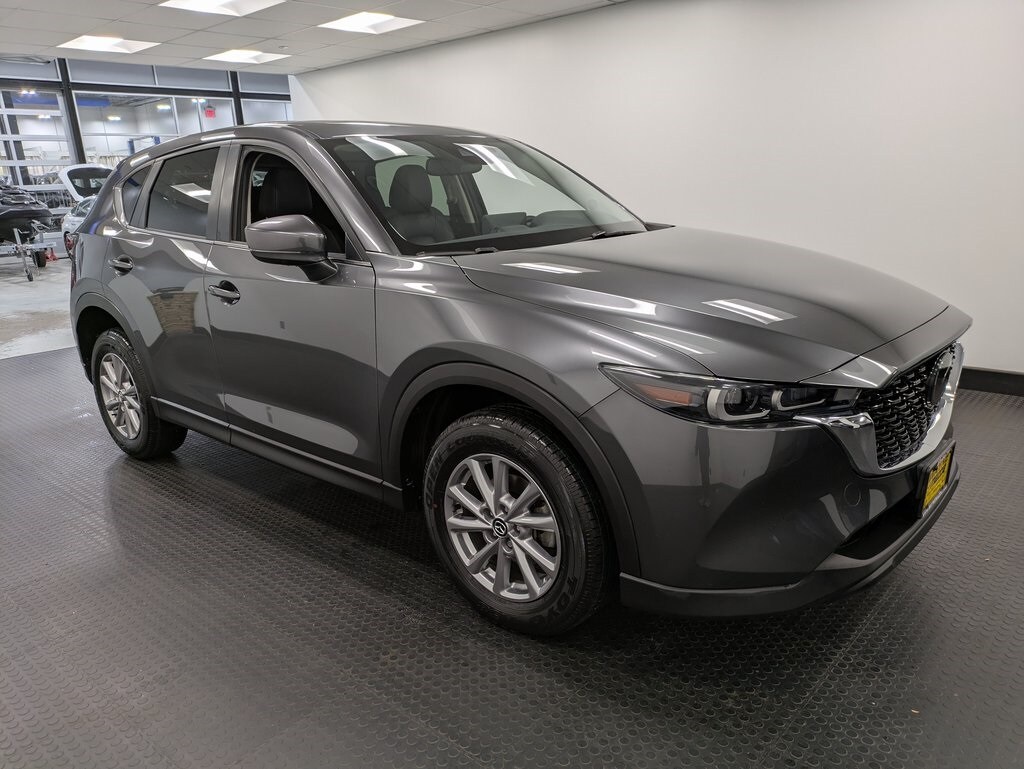 2022 Mazda CX-5 2.5 S Preferred photo 3