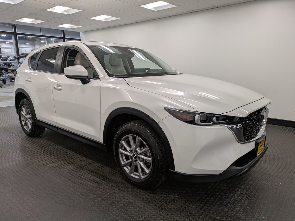 2023 Mazda CX-5 2.5 S Preferred photo 3