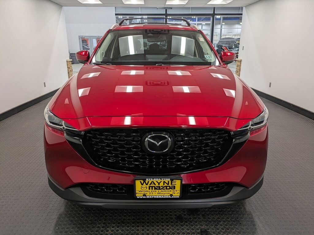 2022 Mazda CX-5 2.5 S Preferred photo 2