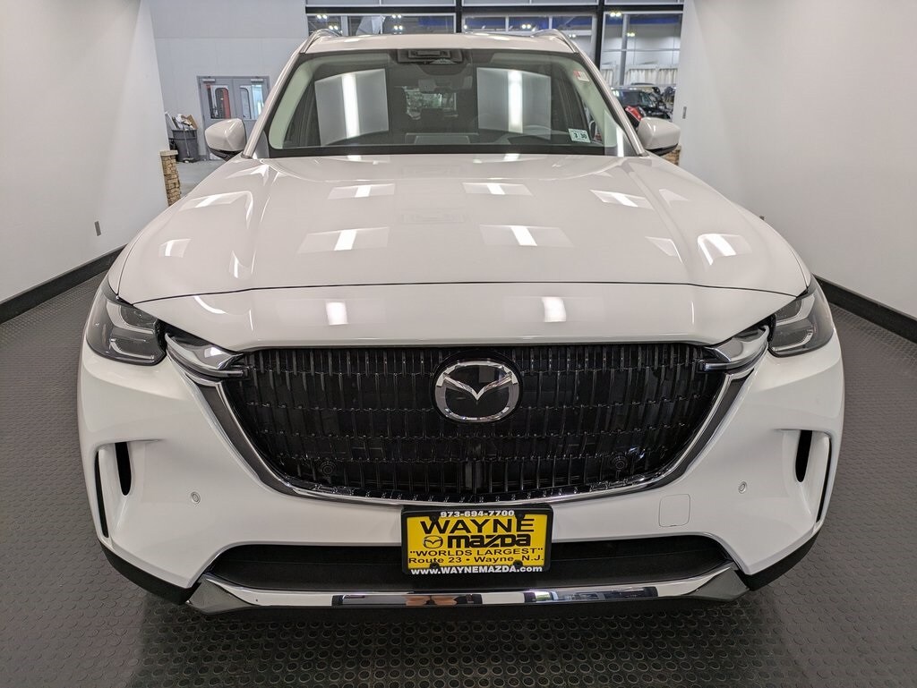 2024 Mazda CX-90 Plug-in Hybrid Premium photo 2