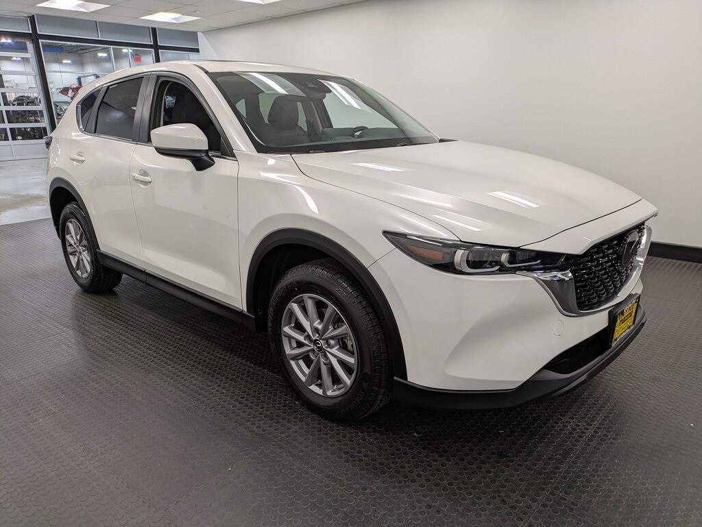 2023 Mazda CX-5 2.5 S Preferred photo 3