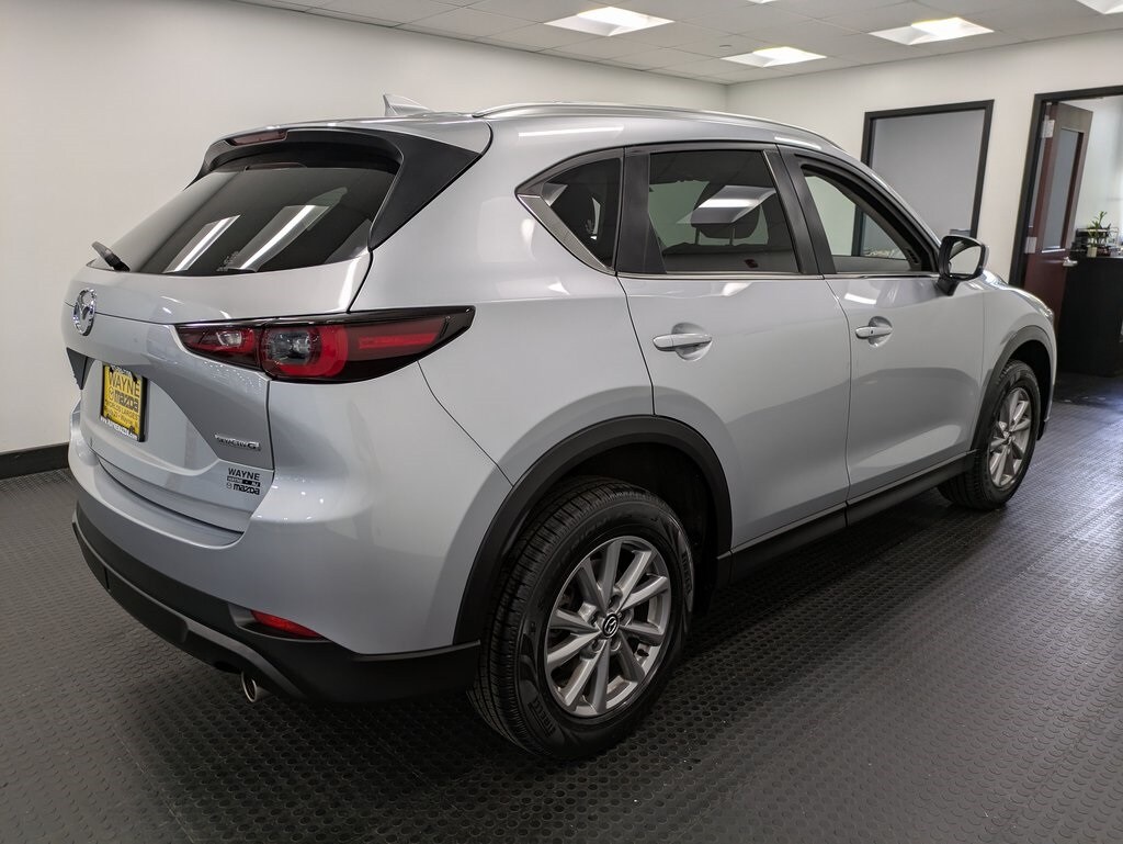 2023 Mazda CX-5 2.5 Select photo 4