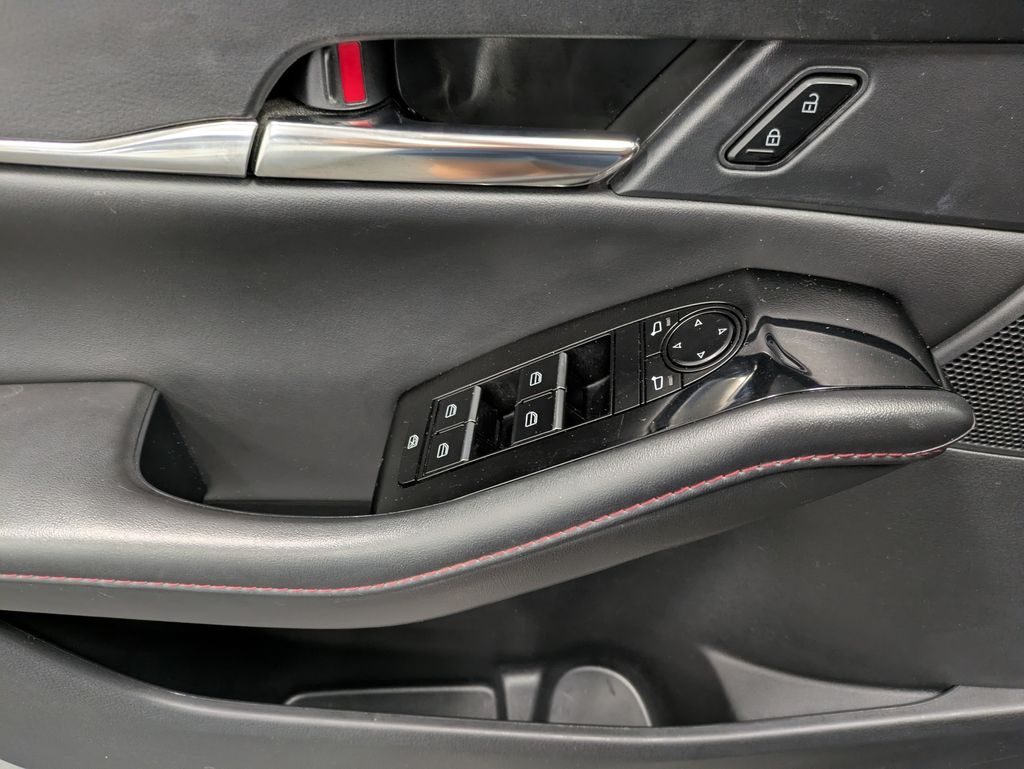 2023 Mazda CX-30 Carbon Edition - Photo 11