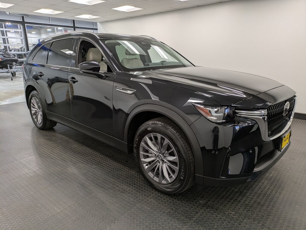 2025 Mazda CX-90 3.3 Turbo Preferred photo 2