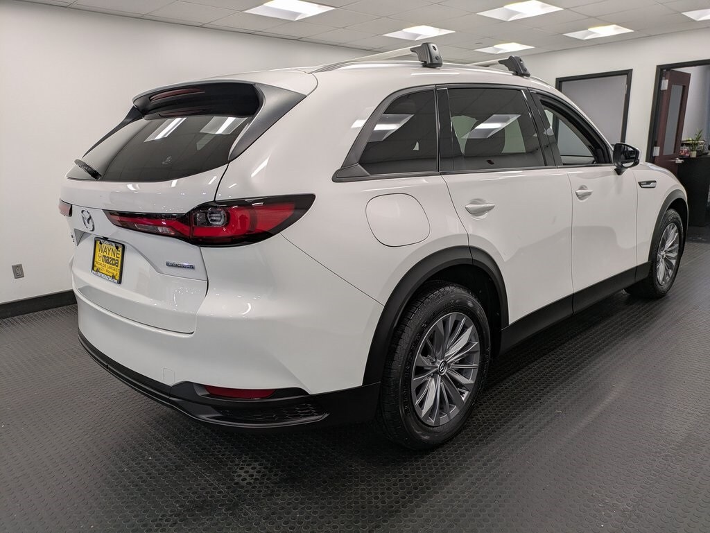 2024 Mazda CX-90 Plug-in Hybrid Preferred photo 4